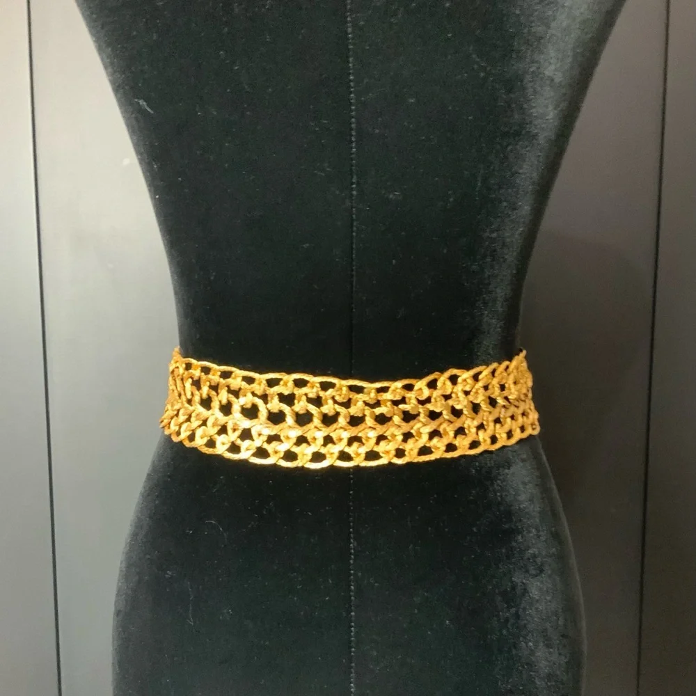 Vintage Gold Braided Wire Belt with Ornate Floral Buckle